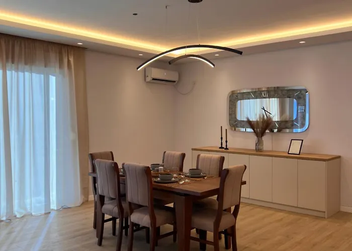 Scenic View Apartment
